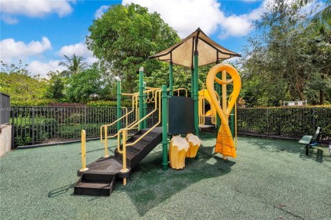 Casa en venta en Tamarac, Florida, 4 dormitorios, 206.99 m2 № 1946985 - foto 24