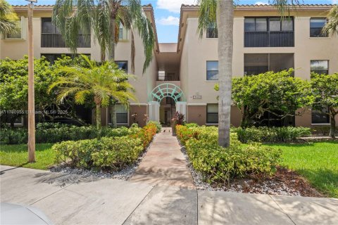 Condo in Coconut Creek, Florida, 2 bedrooms  № 1707391 - photo 2