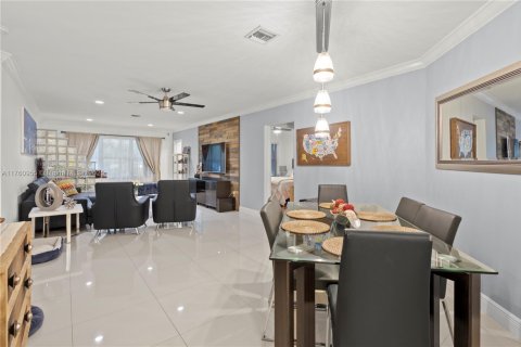 Condo in Coconut Creek, Florida, 2 bedrooms  № 1707391 - photo 6