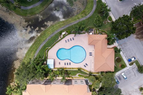 Condo in Coconut Creek, Florida, 2 bedrooms  № 1707391 - photo 17