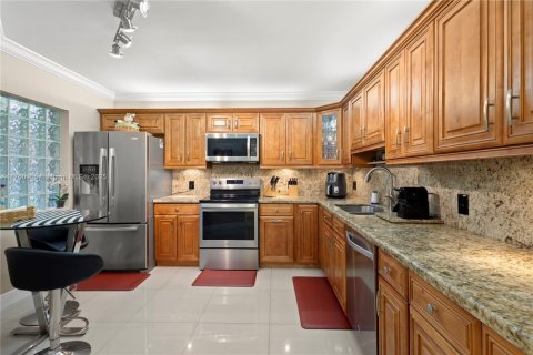 Condo in Coconut Creek, Florida, 2 bedrooms  № 1707391 - photo 1