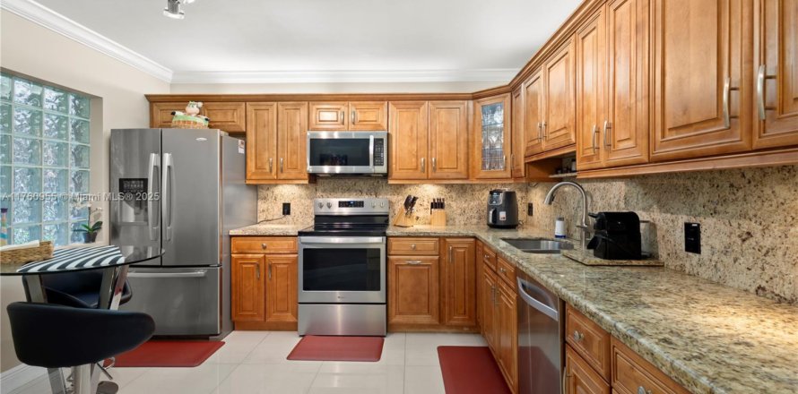 Condo in Coconut Creek, Florida, 2 bedrooms  № 1707391