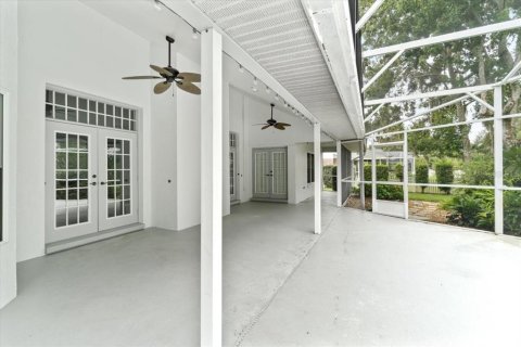 Casa en venta en Winter Haven, Florida, 4 dormitorios, 289.3 m2 № 1912289 - foto 12
