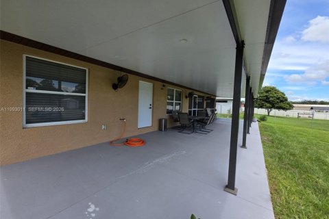 Casa en alquiler en Lehigh Acres, Florida, 3 dormitorios, 153.57 m2 № 2055518 - foto 17