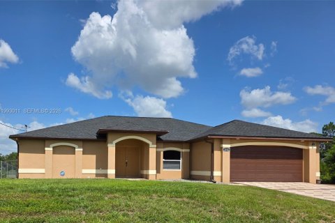 Casa en alquiler en Lehigh Acres, Florida, 3 dormitorios, 153.57 m2 № 2055518 - foto 5