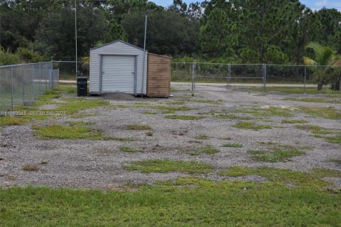 Casa en alquiler en Lehigh Acres, Florida, 3 dormitorios, 153.57 m2 № 2055518 - foto 14