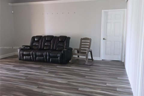 Casa en alquiler en Lehigh Acres, Florida, 3 dormitorios, 153.57 m2 № 2055518 - foto 29