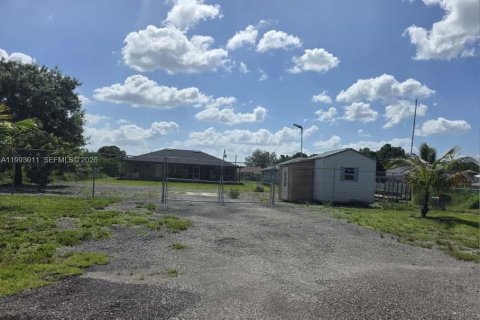 Casa en alquiler en Lehigh Acres, Florida, 3 dormitorios, 153.57 m2 № 2055518 - foto 10