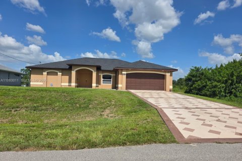 Casa en alquiler en Lehigh Acres, Florida, 3 dormitorios, 153.57 m2 № 2055518 - foto 4