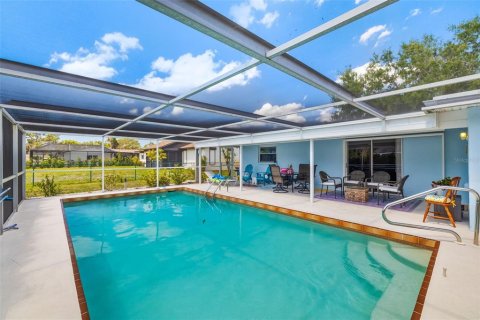 House in Englewood, Florida 3 bedrooms, 151.24 sq.m. № 1613236 - photo 22