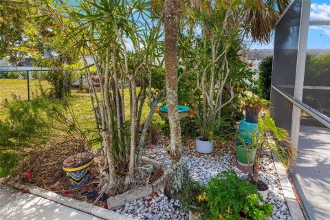 House in Englewood, Florida 3 bedrooms, 151.24 sq.m. № 1613236 - photo 30