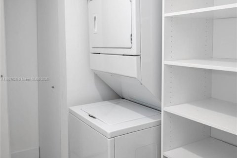 Condominio en alquiler en Aventura, Florida, 2 dormitorios, 154.5 m2 № 1949099 - foto 8