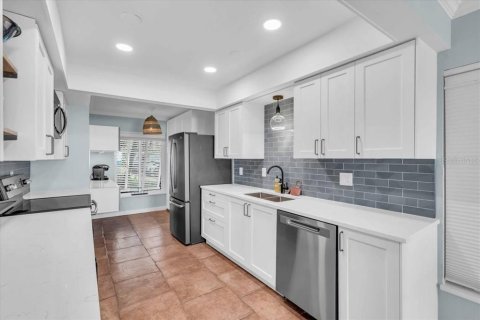 Copropriété à louer à Saint Petersburg, Floride: 2 chambres, 99.41 m2 № 1843283 - photo 4