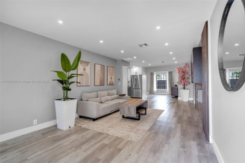 Villa ou maison à vendre à Margate, Floride: 4 chambres, 135.45 m2 № 1963118 - photo 4