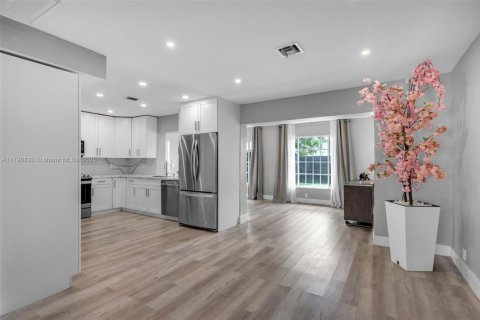 Villa ou maison à vendre à Margate, Floride: 4 chambres, 135.45 m2 № 1963118 - photo 7