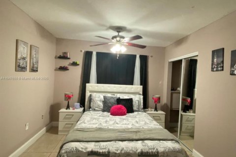 Condominio en venta en Opa-locka, Florida, 1 dormitorio, 56.48 m2 № 2089052 - foto 10