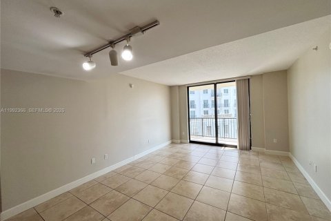 Condo in Coral Gables, Florida, 2 bedrooms  № 2062932 - photo 3