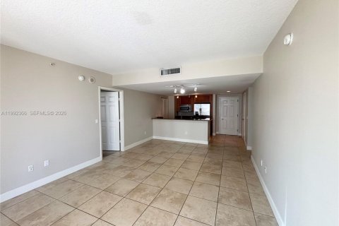 Condo in Coral Gables, Florida, 2 bedrooms  № 2062932 - photo 4