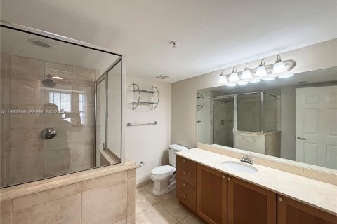 Condo in Coral Gables, Florida, 2 bedrooms  № 2062932 - photo 12