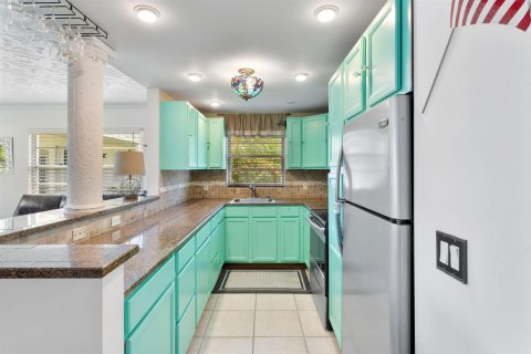 Condo in Deerfield Beach, Florida, 1 bedroom № 2183019 - photo 6