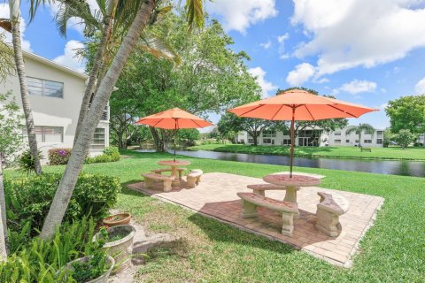 Condo in Deerfield Beach, Florida, 1 bedroom № 2183019 - photo 24