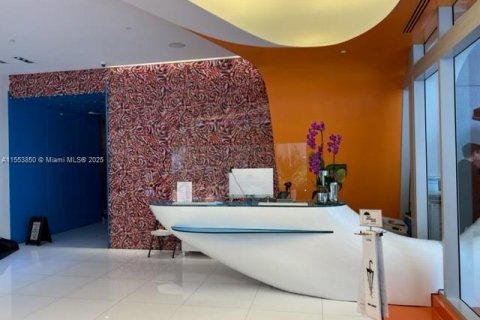 Снять в аренду кондоминиум в Майами, Флорида 1 спальня, 65.96м2, № 2034272 - фото 3