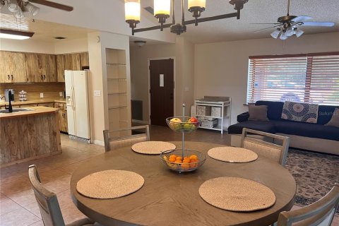 Villa ou maison à vendre à St. Lucie, Floride: 2 chambres, 117.34 m2 № 2239282 - photo 13
