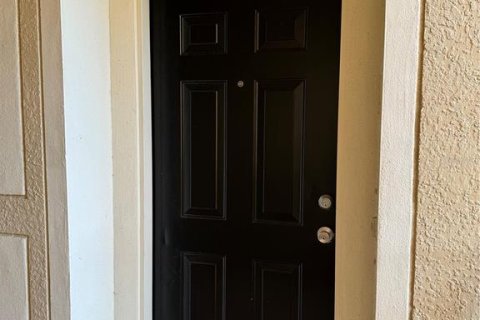 Condo in Orlando, Florida, 2 bedrooms  № 1735298 - photo 1