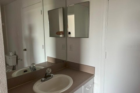 Condo in Orlando, Florida, 2 bedrooms  № 1735298 - photo 7