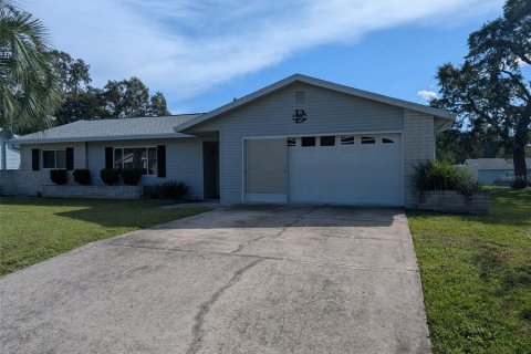 Villa ou maison à Ocala, Floride 3 chambres, 152.92 m2 № 2391091