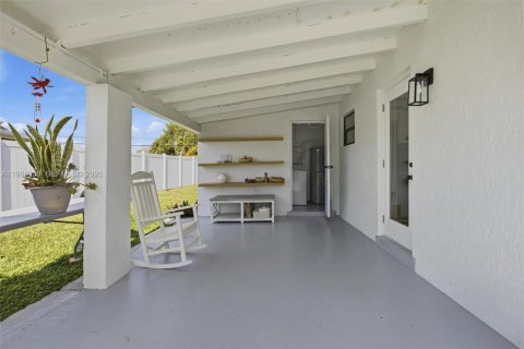 Купить виллу или дом в Маргит, Флорида 2 спальни, 89.09м2, № 2027971 - фото 25