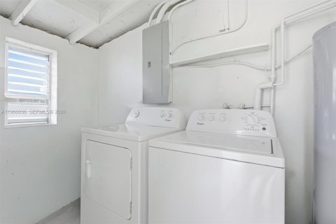 Купить виллу или дом в Маргит, Флорида 2 спальни, 89.09м2, № 2027971 - фото 24