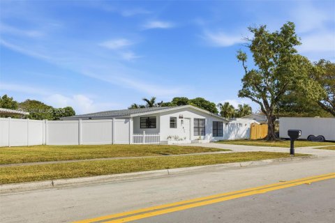 Купить виллу или дом в Маргит, Флорида 2 спальни, 89.09м2, № 2027971 - фото 2