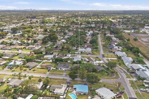 Купить виллу или дом в Маргит, Флорида 2 спальни, 89.09м2, № 2027971 - фото 26