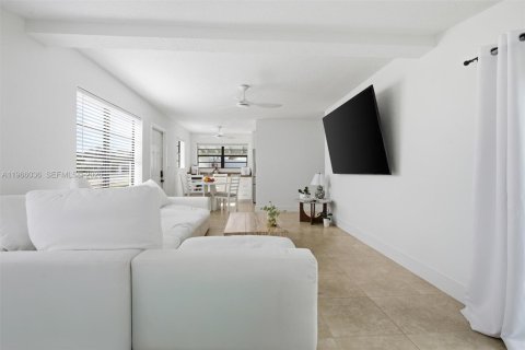 Купить виллу или дом в Маргит, Флорида 2 спальни, 89.09м2, № 2027971 - фото 5