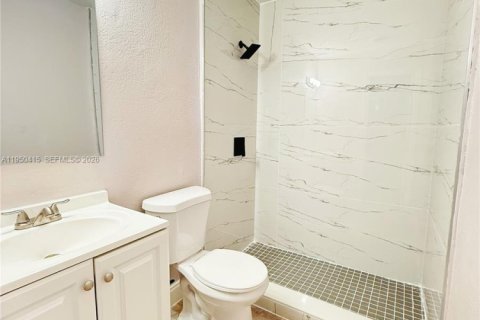 House in Lauderhill, Florida 3 bedrooms № 2005977 - photo 14