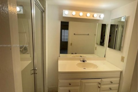 Condominio en alquiler en Miami, Florida, 2 dormitorios, 84.73 m2 № 2059941 - foto 22