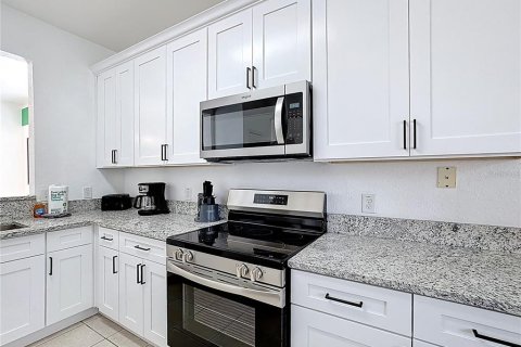 Купить виллу или дом в Киссимми, Флорида 4 комнаты, 217.58м2, № 2233567 - фото 13