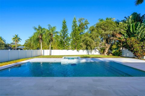 House in Davie, Florida 3 bedrooms, 123.19 sq.m. № 1981488 - photo 24