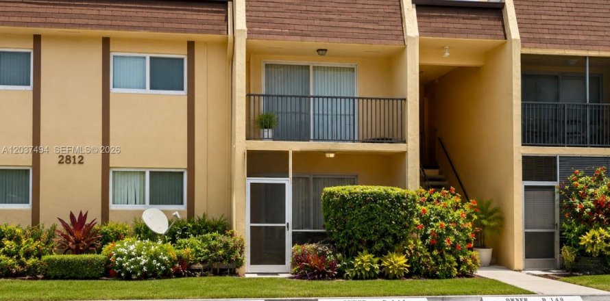 Appartement à Lauderhill, Floride 2 chambres, 99.41 m2 № 2085665