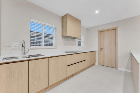 Купить виллу или дом в Форт-Лодердейл, Флорида 3 спальни, 167.78м2, № 2009736 - фото 11