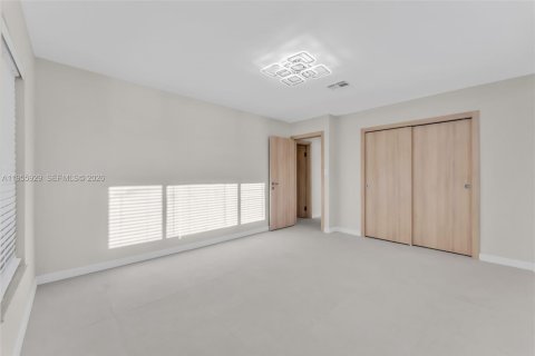 Купить виллу или дом в Форт-Лодердейл, Флорида 3 спальни, 167.78м2, № 2009736 - фото 20