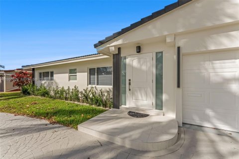 Купить виллу или дом в Форт-Лодердейл, Флорида 3 спальни, 167.78м2, № 2009736 - фото 4