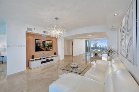 Copropriété à louer à Sunny Isles Beach, Floride: 3 chambres, 226.68 m2 № 2004802 - photo 6