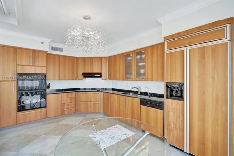 Copropriété à louer à Sunny Isles Beach, Floride: 3 chambres, 226.68 m2 № 2004802 - photo 12