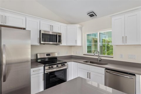 House in Citrus Springs, Florida 3 bedrooms, 134.62 sq.m. № 1903661 - photo 12