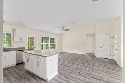 House in Citrus Springs, Florida 3 bedrooms, 134.62 sq.m. № 1903661 - photo 17