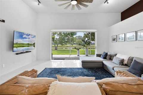 Casa en venta en Tampa, Florida, 4 dormitorios, 223.8 m2 № 1783449 - foto 21