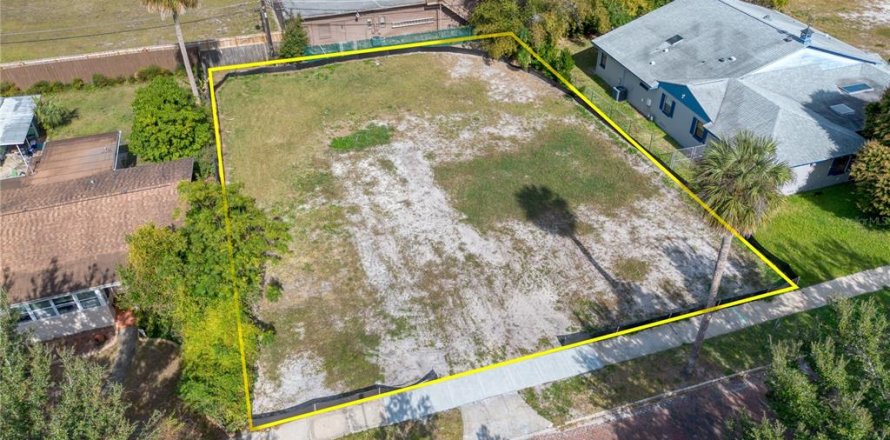 Terreno en Orlando, Florida № 2208302