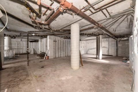 Купить кондоминиум в Майами, Флорида 7 спален, 630.06м2, № 1957074 - фото 14